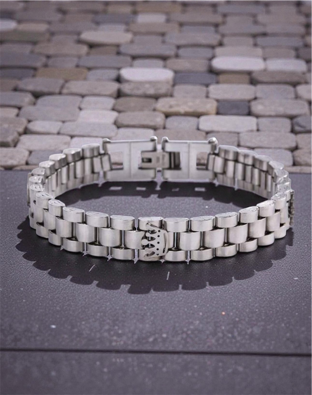 Verstellbares Edelstahl-Armband mit Dreifach-Kronen-Design - Unisex