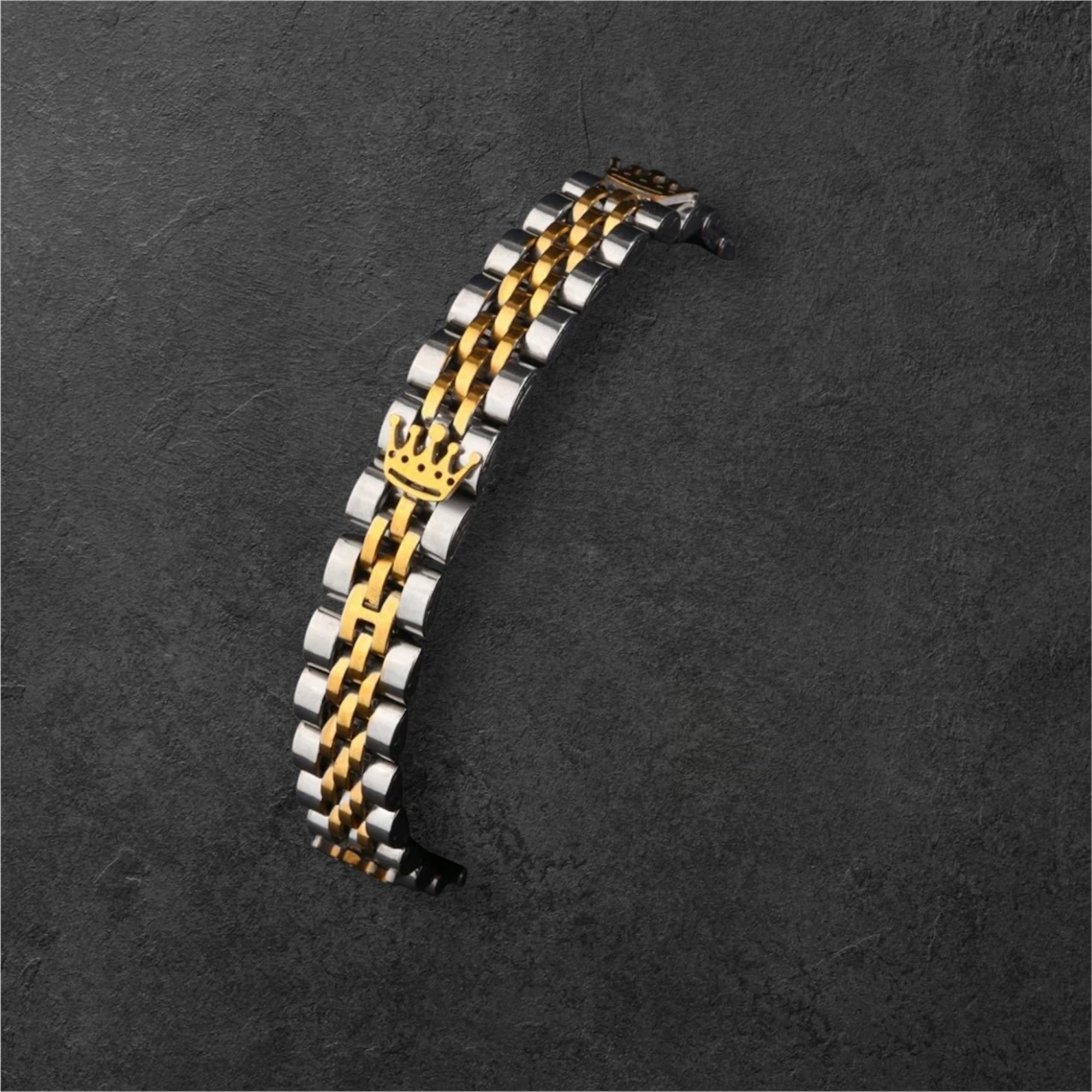 Edelstahl-Armband mit Dreifach-Kronen-Design - Modischer Unisex-Schmuck